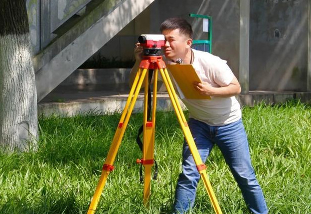 水準儀測量操作指南及注意事項